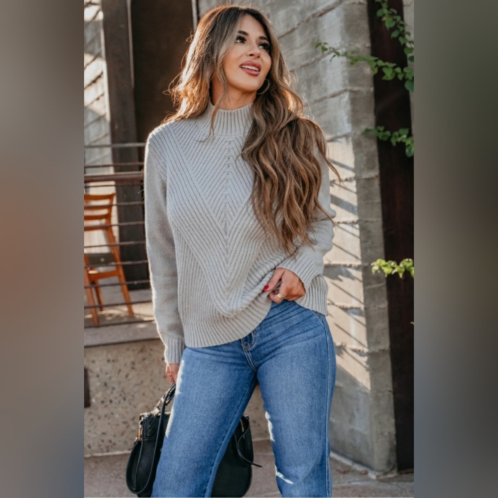 HAVE GOOD TASTE SWEATER - GREY
